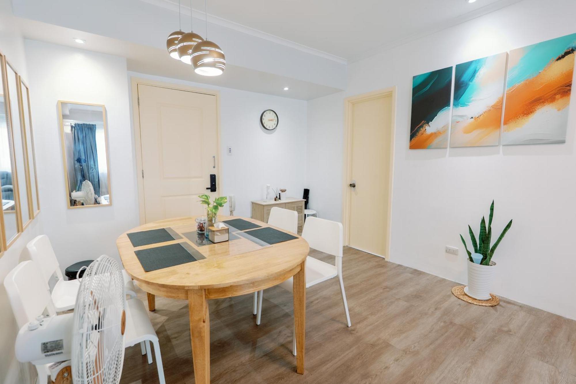 Cozy 2-Bedroom At South Of Market Soma Bgc Near Sm Aura, Market! Market! & Bonifacio High Street Taguig Exterior foto